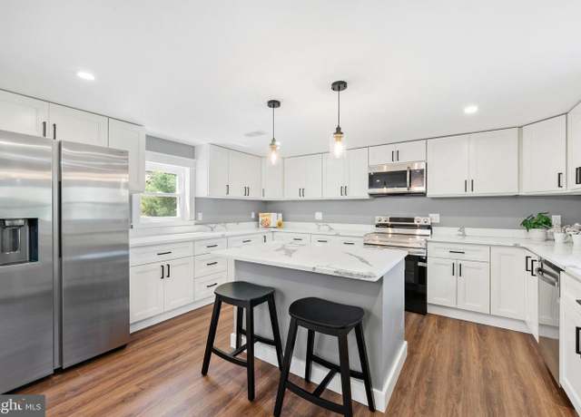 Property at 11 Helluva Hill Ln, Glen Mills, PA 19342, 3 beds, 2.5 baths