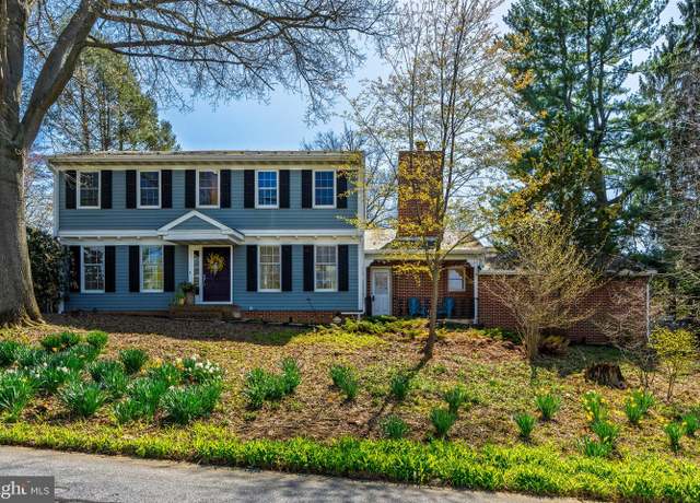 Property at 1114 Colonial Rd, Lancaster, PA 17603, 4 beds, 2.5 baths