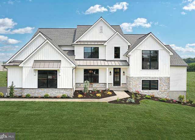 Property at 500 Sunset Blvd, Annville, PA 17003, 4 beds, 3.5 baths