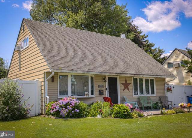 Property at 2828 Normandy Dr, Philadelphia, PA 19154, 3 beds, 2 baths