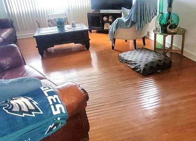 Property at 1810 Oakmont St, Philadelphia, PA 19111, 3 beds, 2 baths