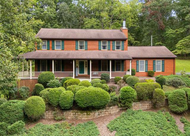 Property at 5601 Raider Dr, Warrenton, VA 20187, 4 beds, 2.5 baths