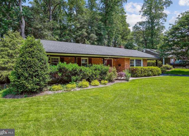 Property at 8210 Briar Creek Dr, Annandale, VA 22003, 5 beds, 3 baths