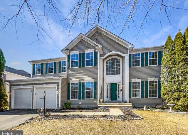 Property at 952 Devonshire Cir, Purcellville, VA 20132, 4 beds, 4 baths