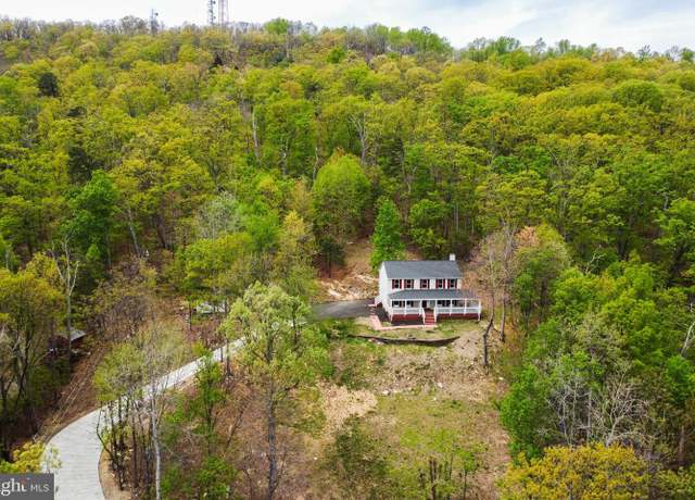 Property at 2112 Gore Dr, Haymarket, VA 20169, 4 beds, 2.5 baths