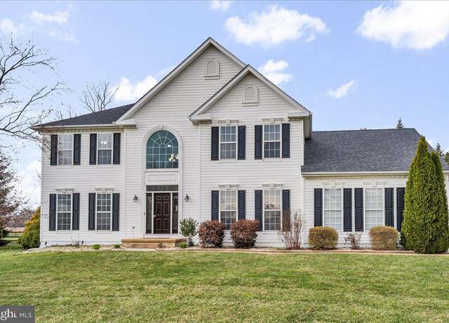 Property at 512 Lilac Dr, Middletown, DE 19709, 4 beds, 3 baths