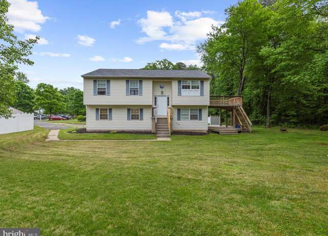 Property at 421 Pine Way Dr, Glen Burnie, MD 21060, 3 beds, 2.5 baths