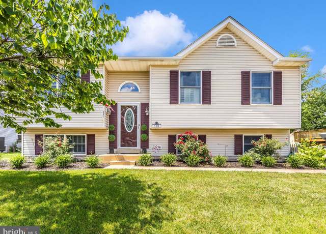 Property at 110 Victor Dr, Thurmont, MD 21788, 3 beds, 2 baths
