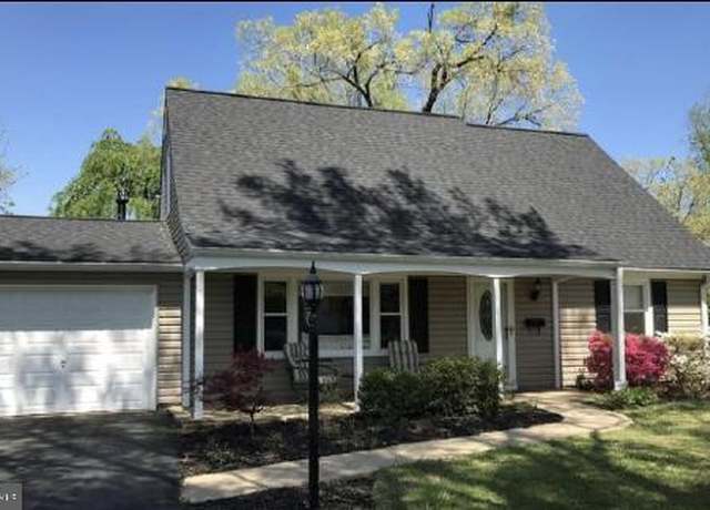 Property at 12808 Belhurst Ln, Bowie, MD 20715, 3 beds, 2 baths