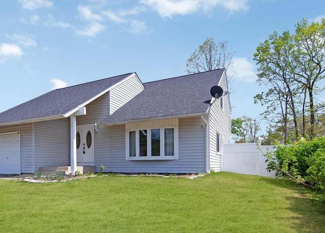 Property at 16 Price Ln, Sicklerville, NJ 08081, 4 beds, 1.5 baths
