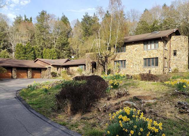 Property at 6760 Bear Creek Blvd, Bear Creek Township, PA 18702, 4 beds, 3.5 baths