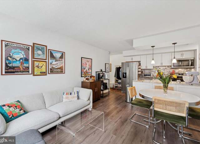 Property at 2101-17 Chestnut St #819, Philadelphia, PA 19103, 1 bed, 1 bath