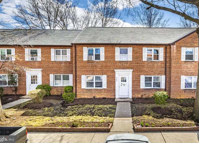 Property at 2808-A 16th Rd S Unit 2808A, Arlington, VA 22204, 2 beds, 1.5 baths