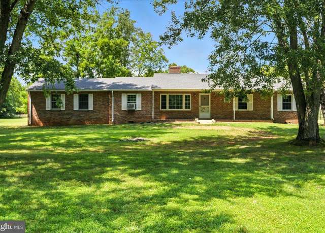 Property at 667 Crums Church Rd, Berryville, VA 22611, 3 beds, 2 baths