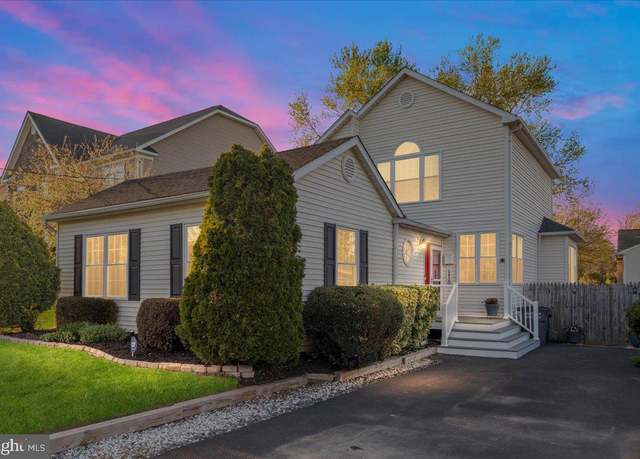 Property at 6450 Second St, Alexandria, VA 22312, 3 beds, 2 baths