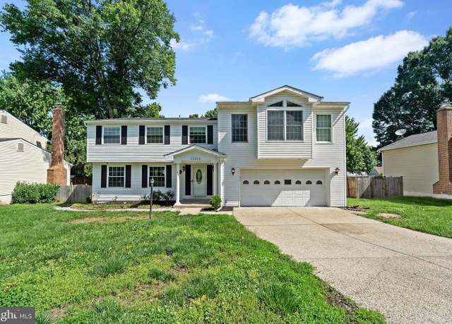 Property at 12312 Streamvale Cir, Herndon, VA 20170, 5 beds, 4.5 baths