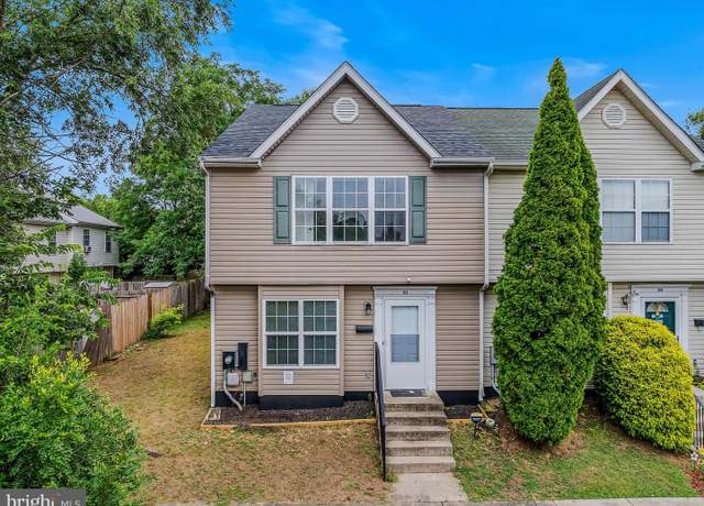 Property at 182 Georgetown Sq, Martinsburg, WV 25401, 3 beds, 2.5 baths