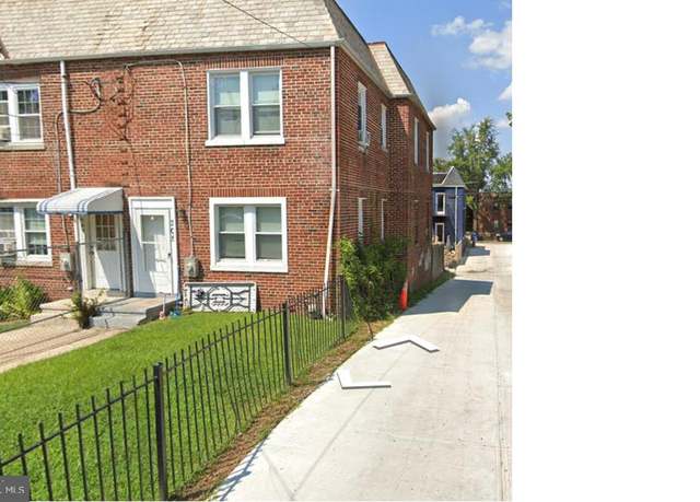 Property at 305 Decatur St NW, Washington, DC 20011, 4 beds, 1.5 baths