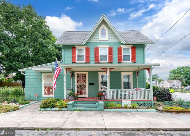 Property at 302 Walnut St, Milton, DE 19968, 4 beds, 2.5 baths