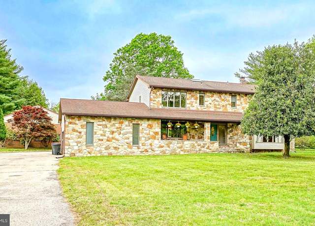Property at 1056 Chews Landing Rd, Clementon, NJ 08021, 4 beds, 2.5 baths