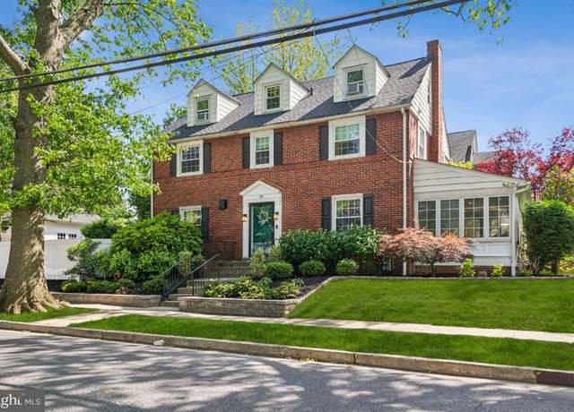 Property at 330 Wood Ln, Haddonfield, NJ 08033, 5 beds, 4 baths