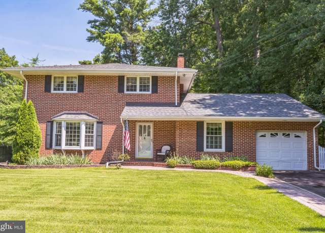 Property at 604 Big Oak Rd, Yardley, PA 19067, 4 beds, 2 baths