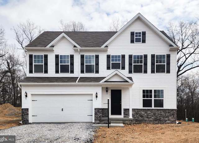 Property at 1693 Falcon Ln, Chambersburg, PA 17201, 4 beds, 2.5 baths