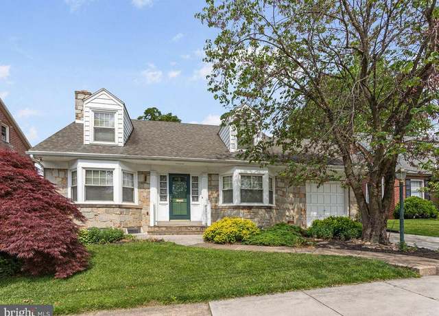 Property at 218 Main St N, Spring Grove, PA 17362, 3 beds, 2.5 baths