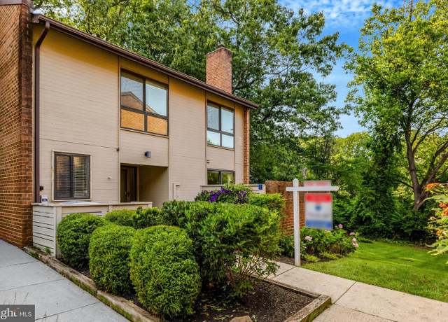 Property at 11712 Indian Ridge Rd, Reston, VA 20191, 4 beds, 2.5 baths