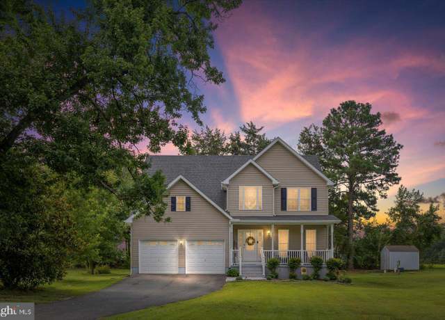 Property at 29 Holly Corner Rd, Fredericksburg, VA 22406, 3 beds, 2.5 baths