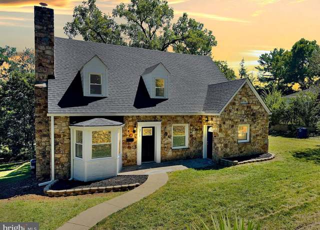 Property at 311 Villa Ave, Front Royal, VA 22630, 4 beds, 2 baths