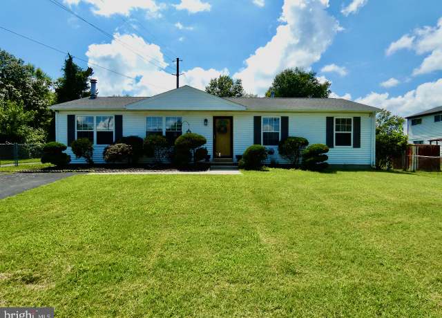 Property at 219 Kings Way, New Castle, DE 19720, 3 beds, 2 baths