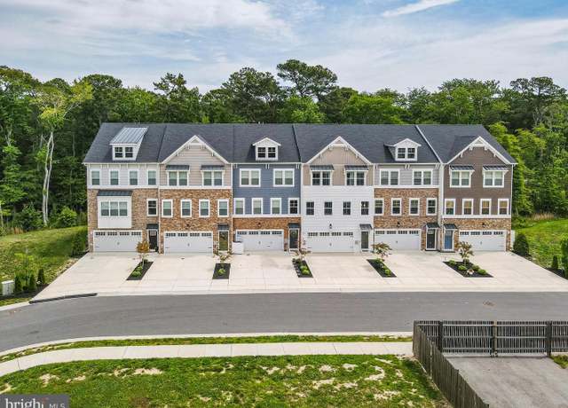 Property at 12428 Sea Oaks Ln #4, Berlin, MD 21811, 5 beds, 4.5 baths
