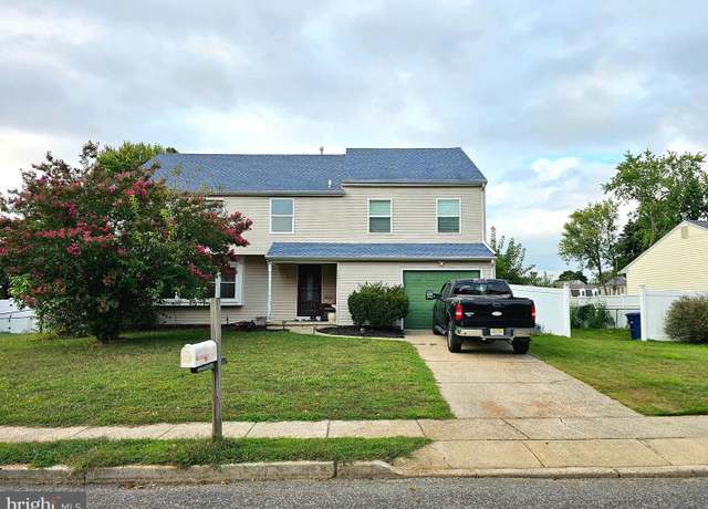 Property at 128 Dorado Dr, Delran, NJ 08075, 5 beds, 3.5 baths