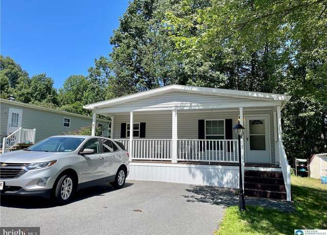 Property at 194 Haddon Dr, Macungie, PA 18062, 3 beds, 2 baths