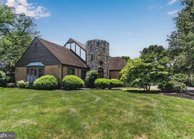 Property at 1215 Georgetown Cir, Carlisle, PA 17013, 5 beds, 3.5 baths