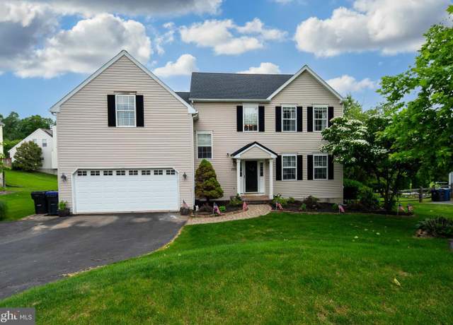 Property at 206 John Stevens Dr, Coatesville, PA 19320, 4 beds, 3 baths