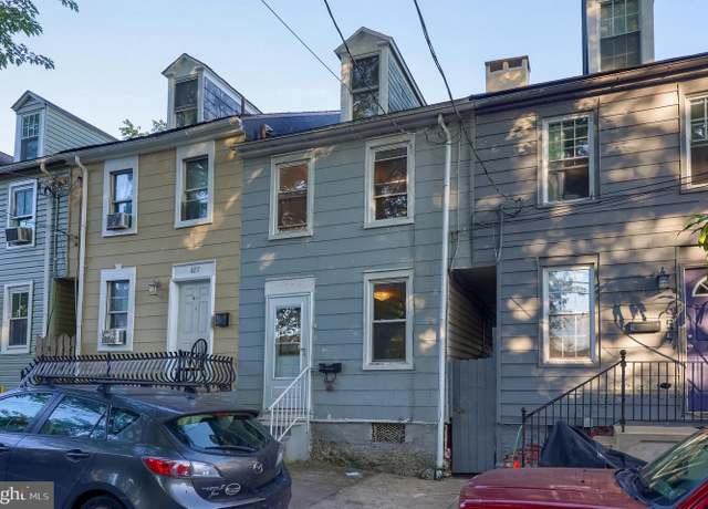 Property at 653 Fremont St, Lancaster, PA 17603, 3 beds, 1 bath
