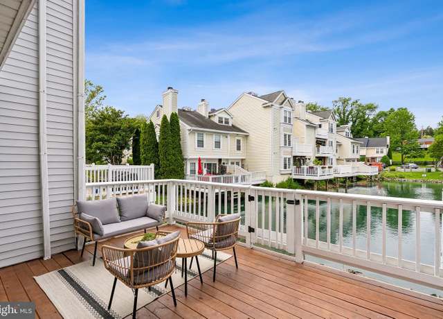Property at 3316 Lakeside View Dr Unit 3-7, Falls Church, VA 22041, 2 beds, 2.5 baths