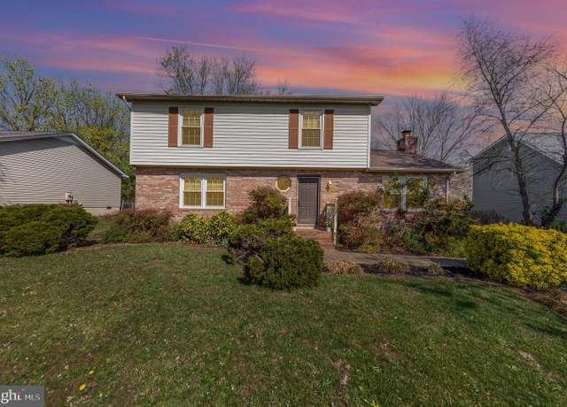 Property at 3912 Norris Dr, Fredericksburg, VA 22407, 3 beds, 2.5 baths