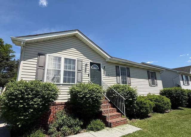 Property at 530 Ford Cir, Inwood, WV 25428, 3 beds, 2 baths