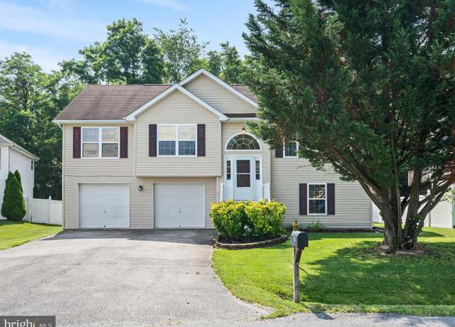 Property at 331 Good Dr, Martinsburg, WV 25405, 4 beds, 3 baths