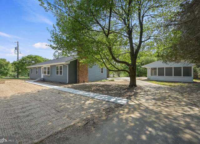 Property at 5745 Summit Bridge Rd, Townsend, DE 19734, 3 beds, 2 baths