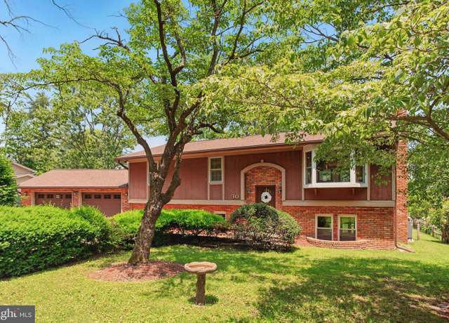Property at 30 Pennsylvania Ave, Edgewater, MD 21037, 4 beds, 3 baths