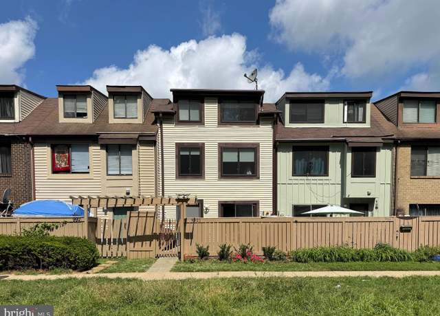 Property at 9921 Forest View Pl, Montgomery Village, MD 20886, 3 beds, 2.5 baths