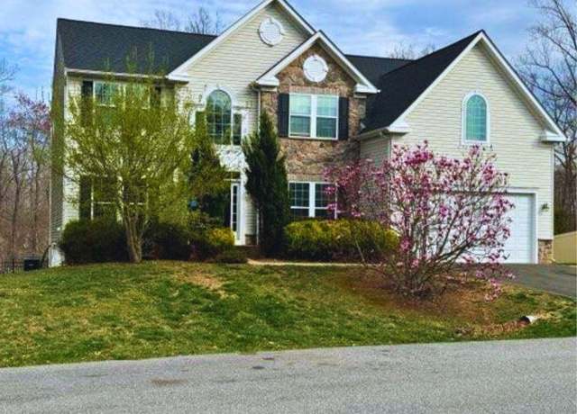 Property at 8506 Cedar Chase Dr, Clinton, MD 20735, 5 beds, 4.5 baths