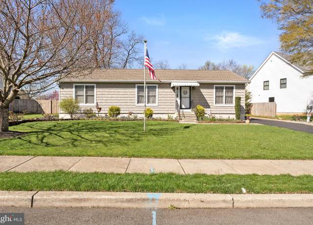 Property at 1 Zelley Ave, Hamilton, NJ 08620, 4 beds, 3 baths