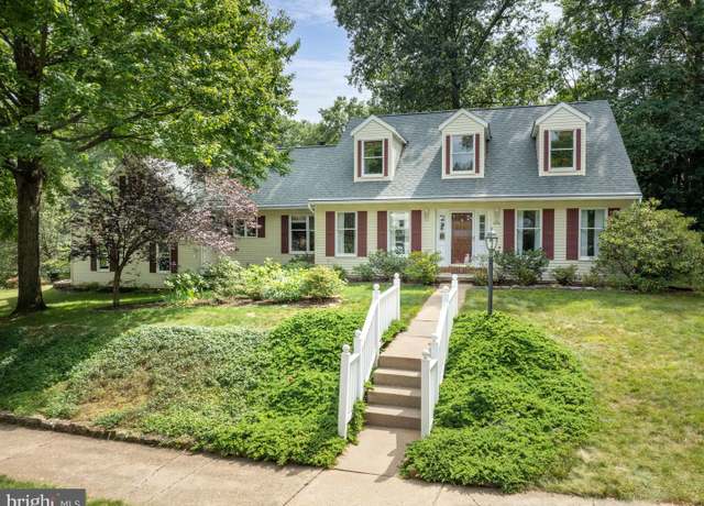 Property at 656 Severn Dr, State College, PA 16803, 4 beds, 3.5 baths