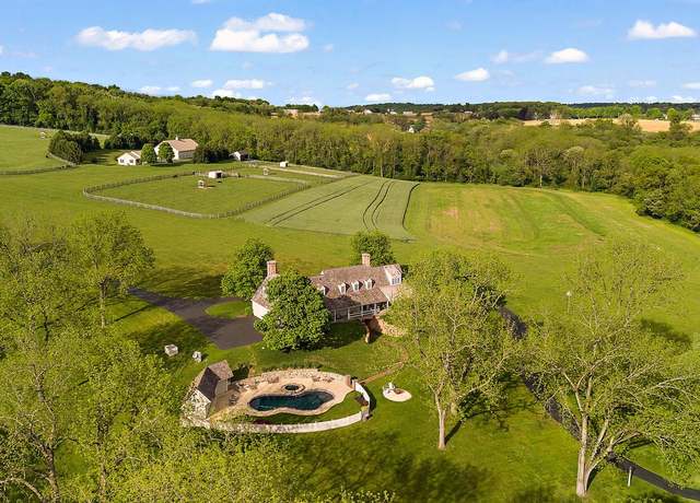 Property at 4635 Newark Rd, Cochranville, PA 19330, 3 beds, 4.5 baths