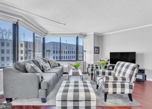 Property at 2001 Hamilton St #401, Philadelphia, PA 19130, 1 bed, 2 baths